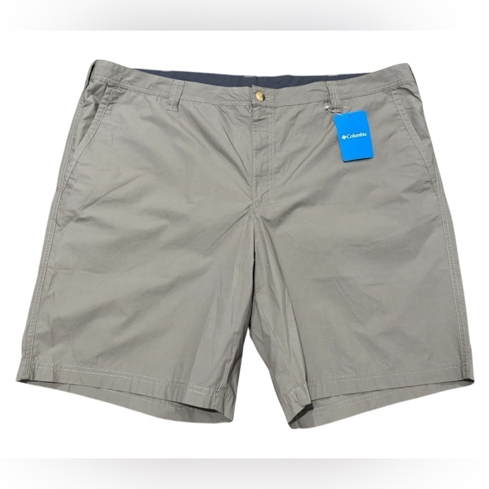 Columbia Washed Out Mens Cotton Shorts Size 48x10 Olive Green Flat Front Casual
